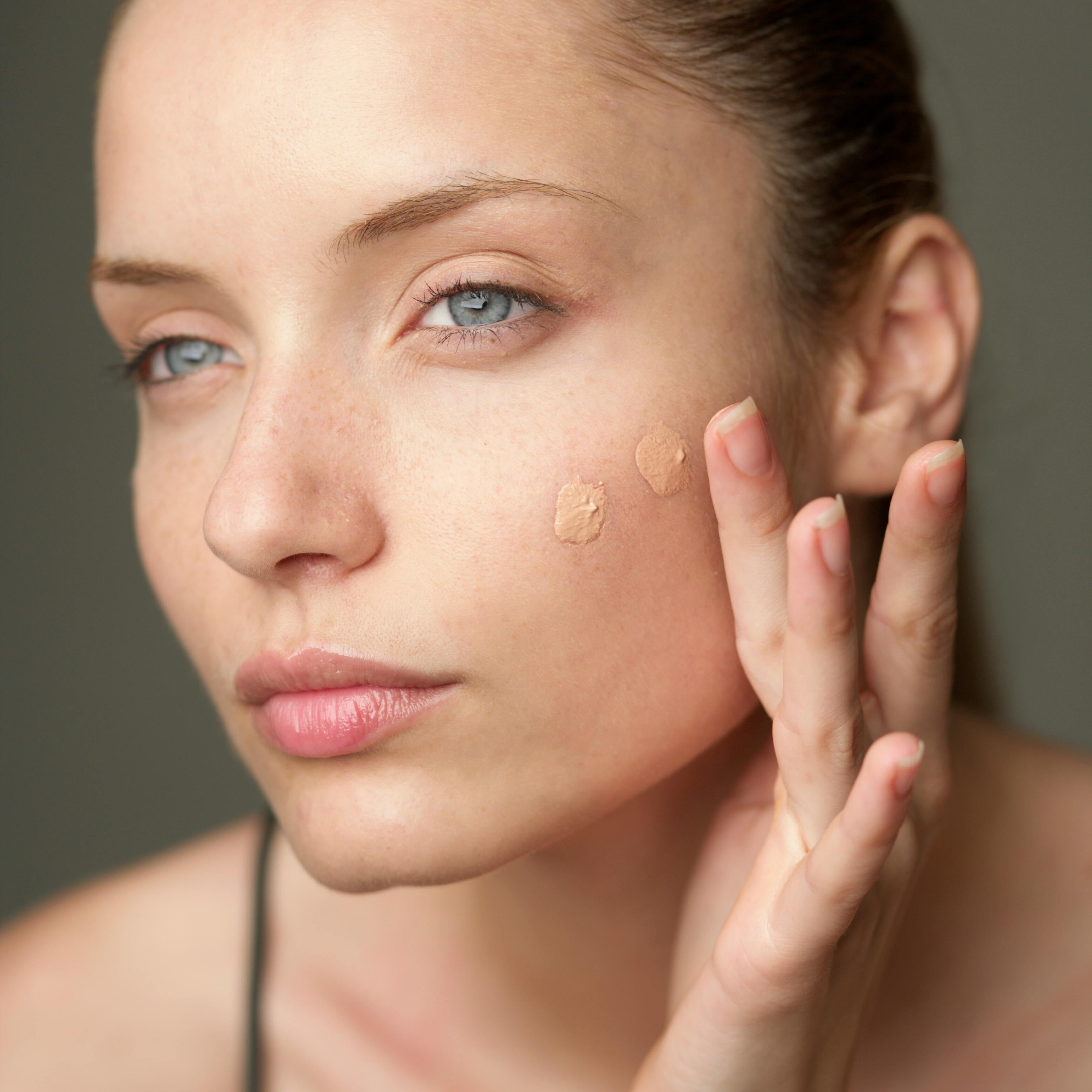 Only use non-comedogenic skincare products and cosmetics when treating acne